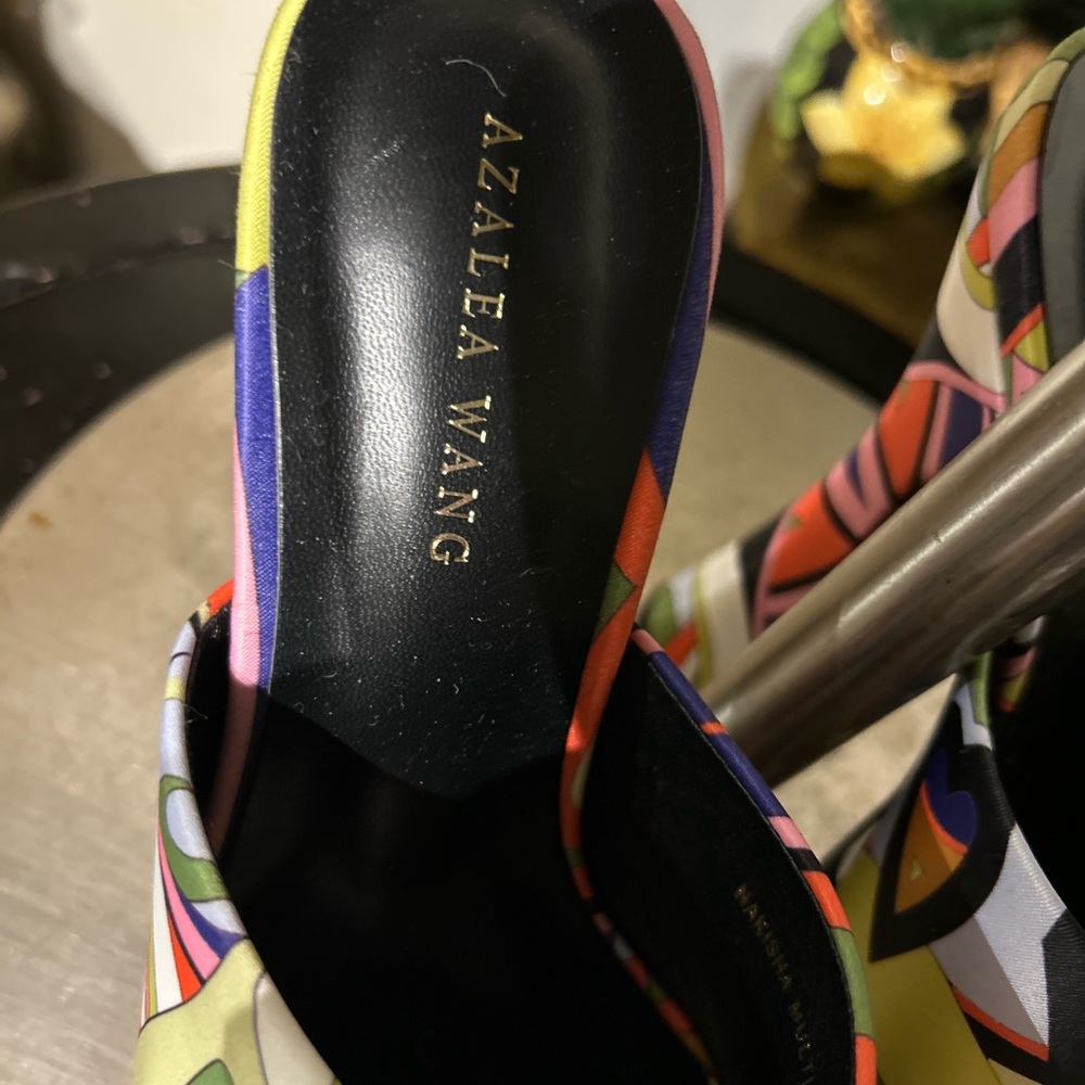 Colorful Women's Shoes - Picture 5 of 7
